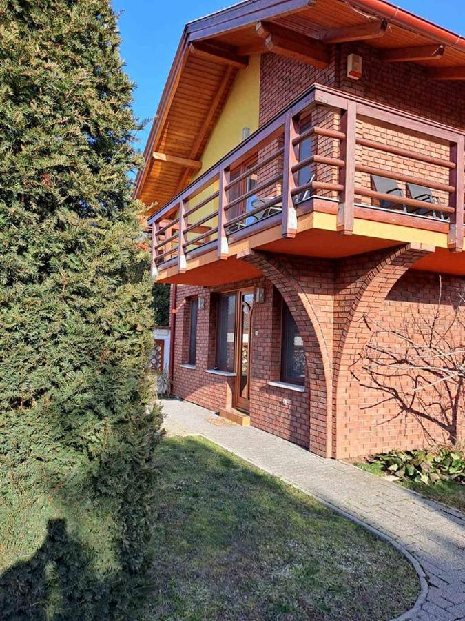 Rozmaring Apartmanok Gyula Exteriér fotografie