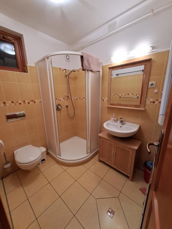 Rozmaring Apartmanok Gyula Exteriér fotografie