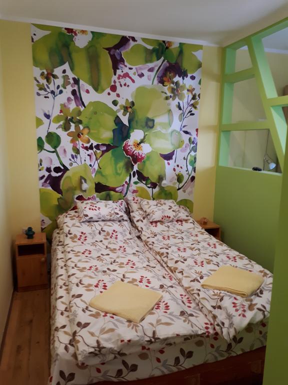 Rozmaring Apartmanok Gyula Exteriér fotografie
