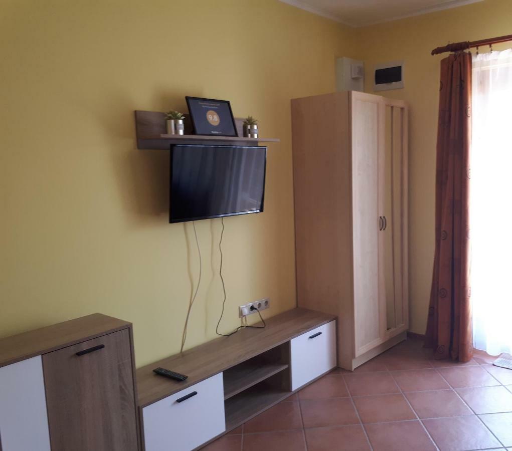 Rozmaring Apartmanok Gyula Exteriér fotografie